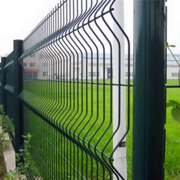 高速公路護(hù)欄網(wǎng)（三角折彎型）